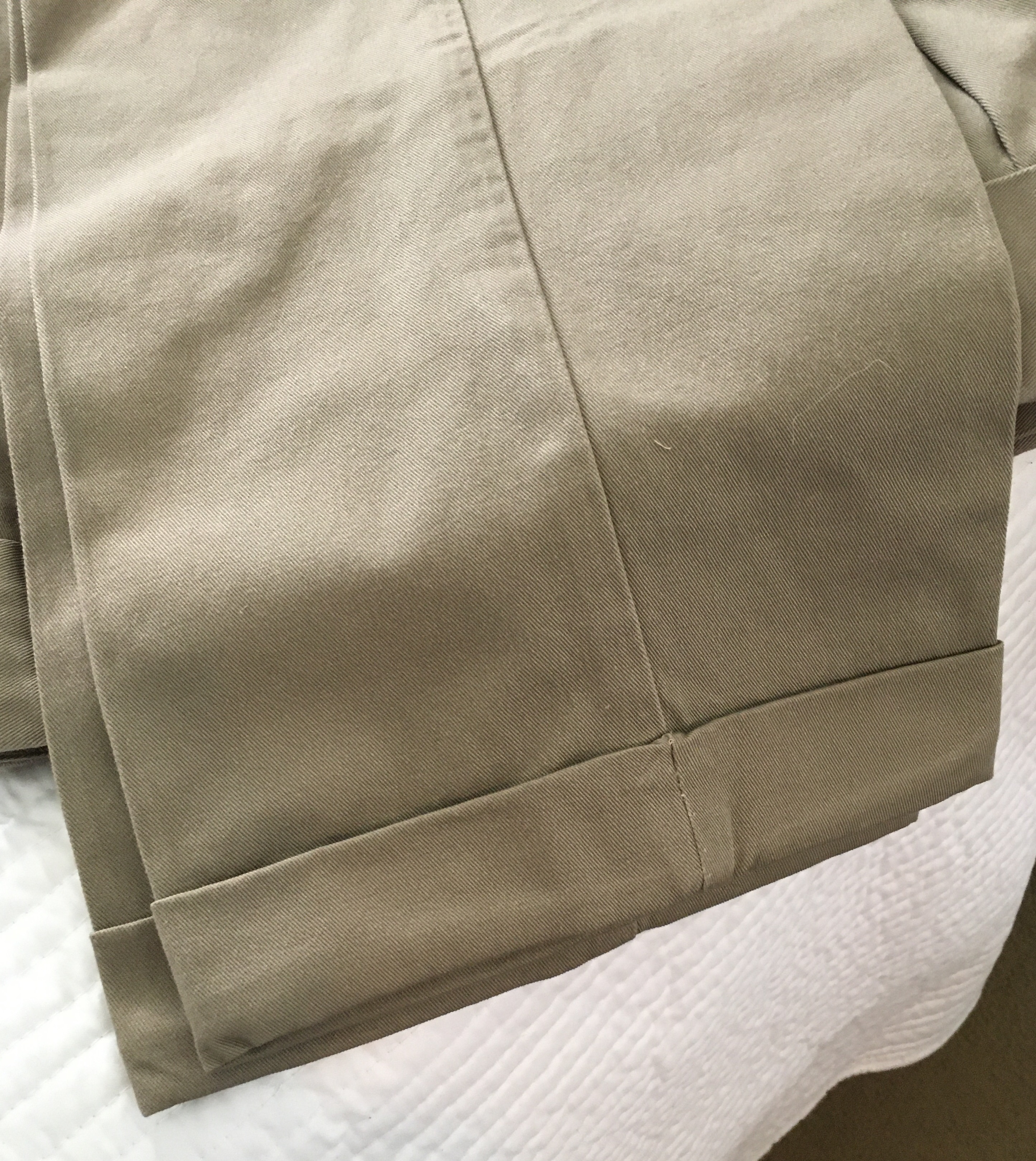 Is it possible to make cuffs on CCW Breakaways Khakis?