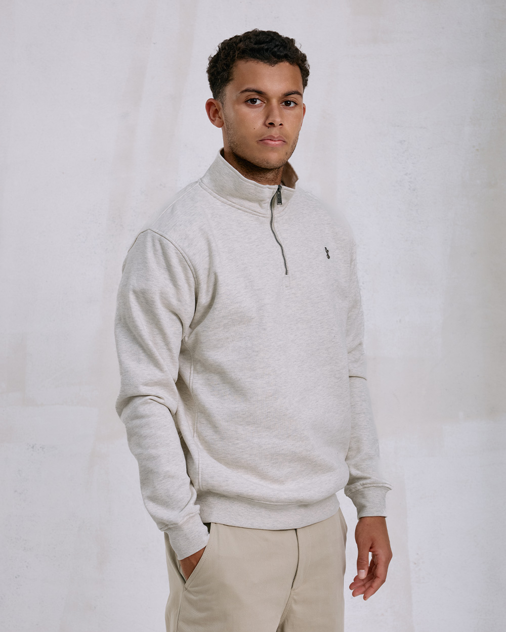 Spurs Mens Metal Crest 1/4 Zip Cream Sweatshirt