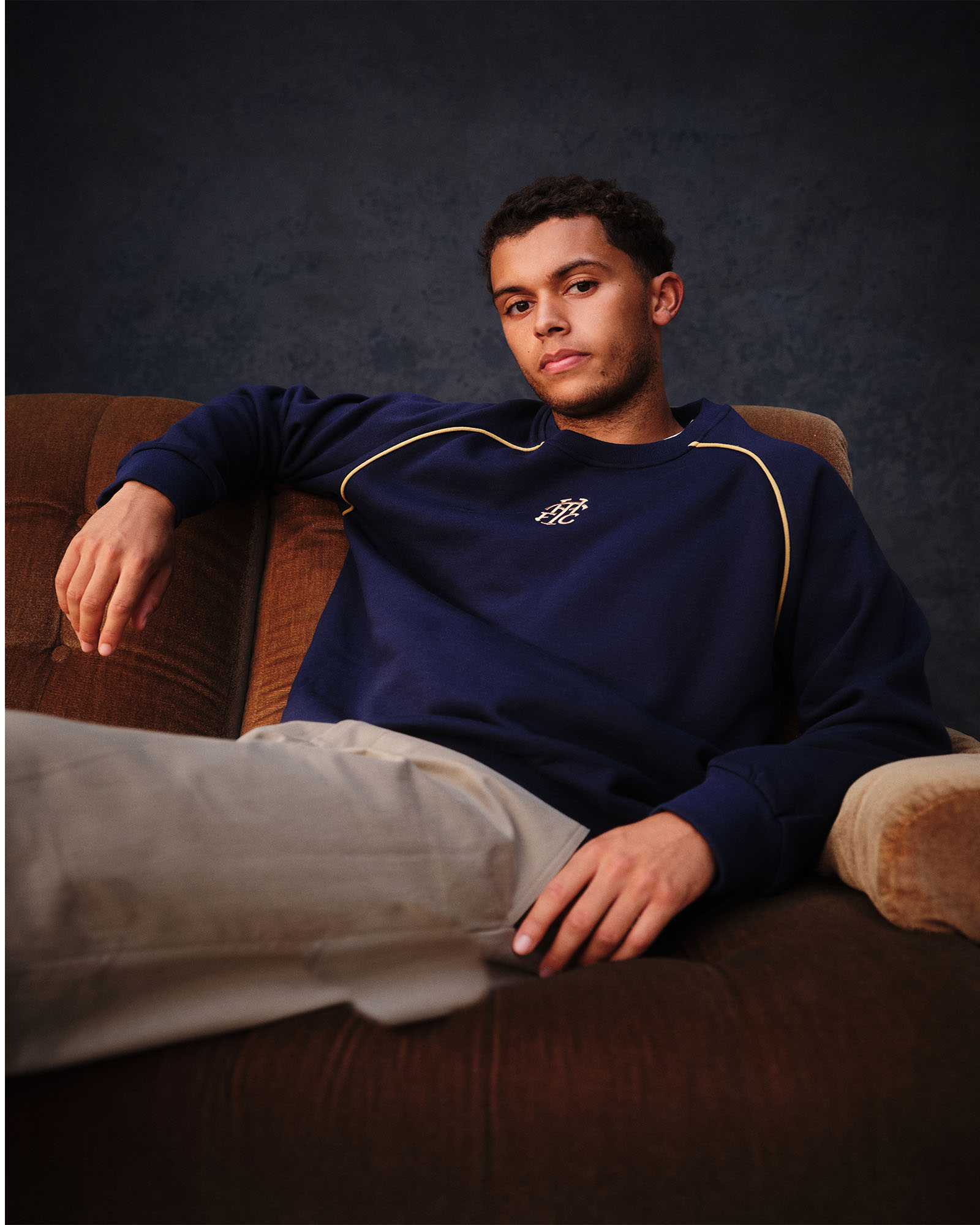 Spurs Mens THFC Gold Embroidered Navy Sweatshirt