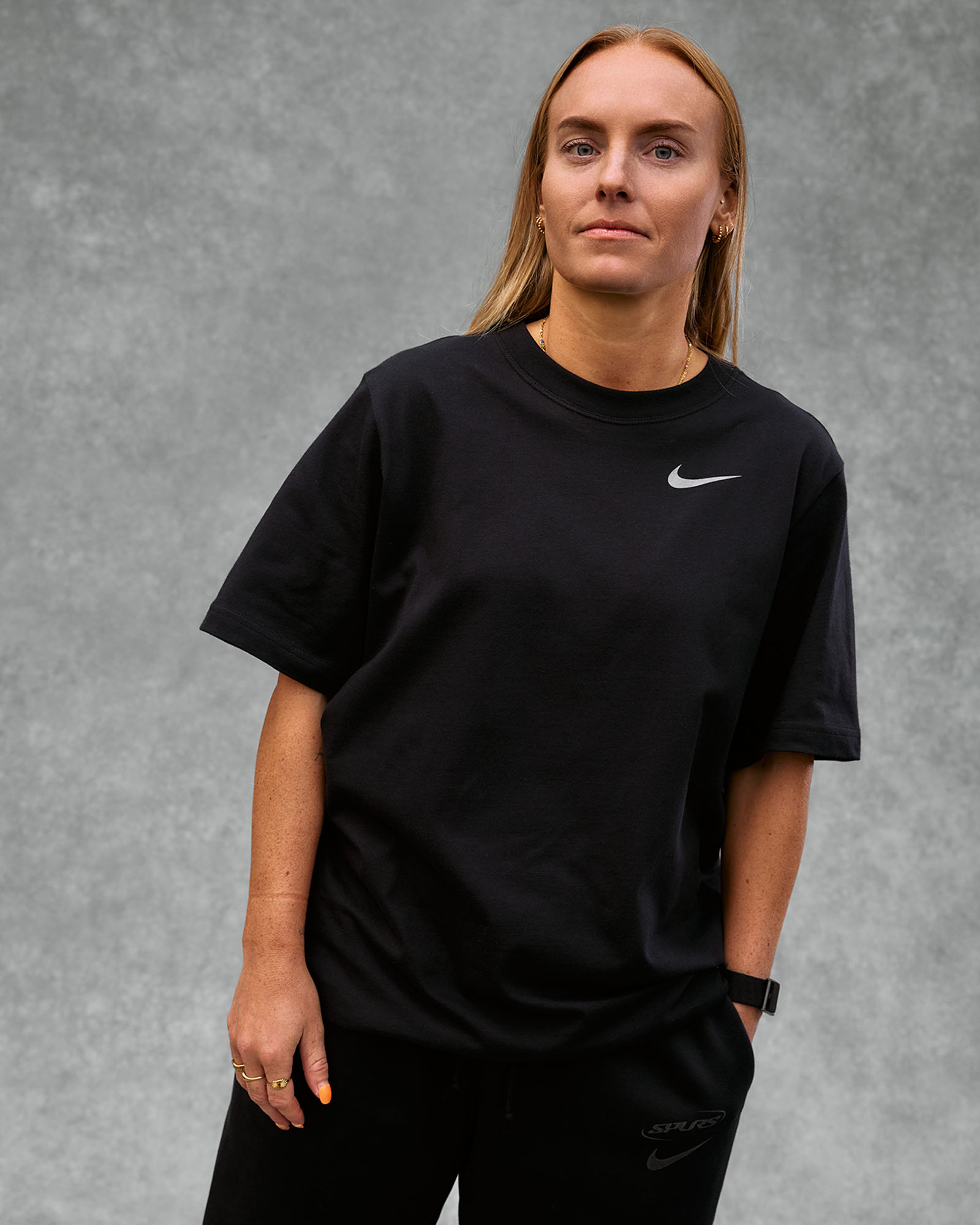 Spurs Nike Womens Black Oversized T-Shirt 2025/26