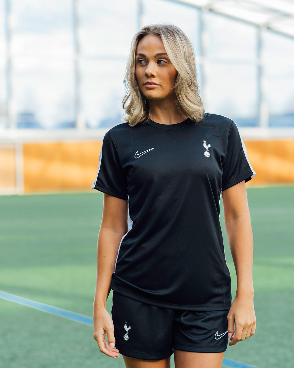 Kit Nike Academy 23 for Female. Track suit + Jersey + Shorts + Bag