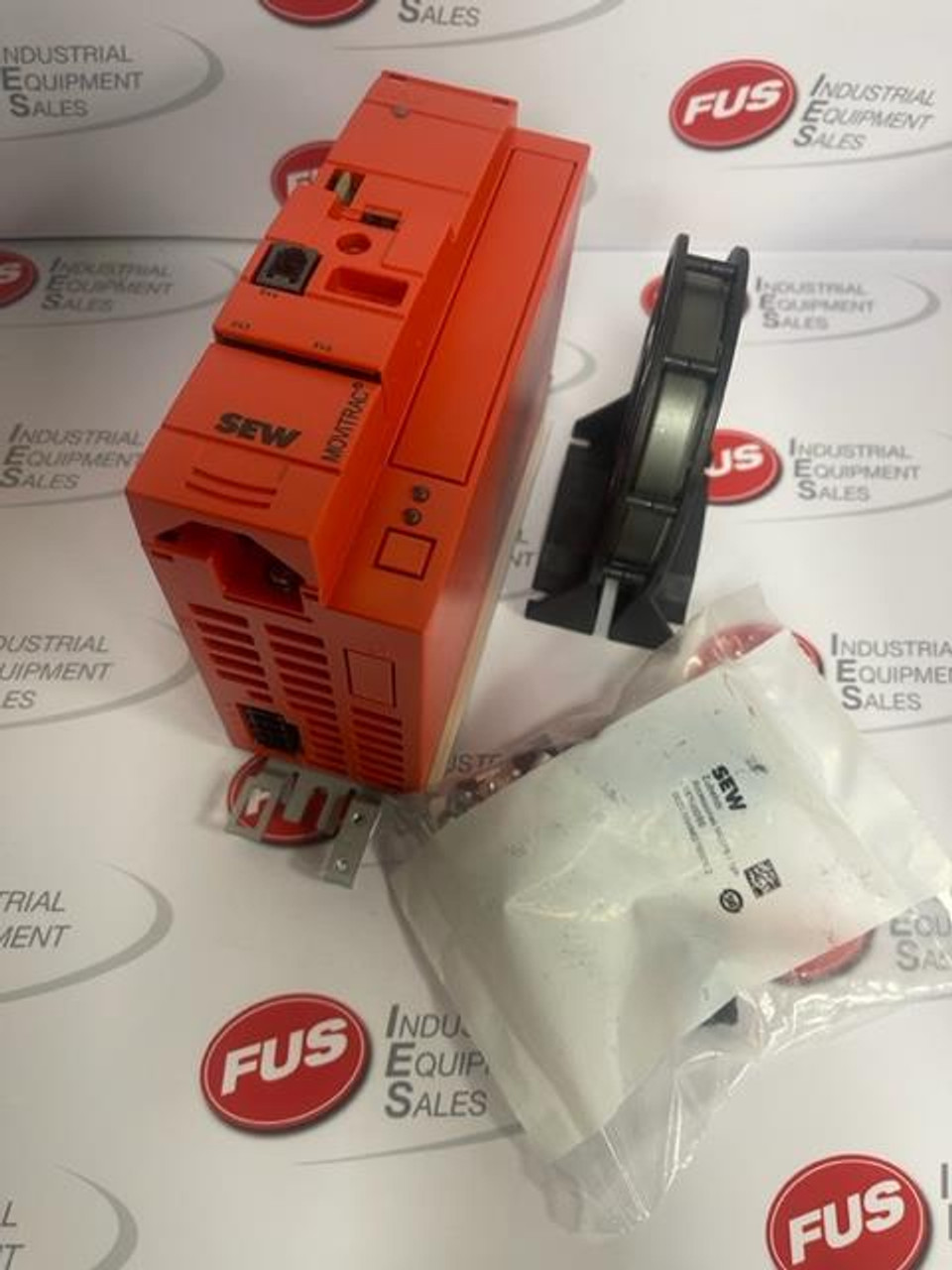 SEW MC07B0008-2B1-4-00/FSC11B Inverter with Accessories Pack - FUS ...