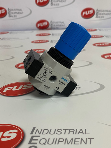 Festo LR-1/4-D-MINI Pneumatic Regulator 159625 + PAGN-40-16-G18 Pressure Gauge