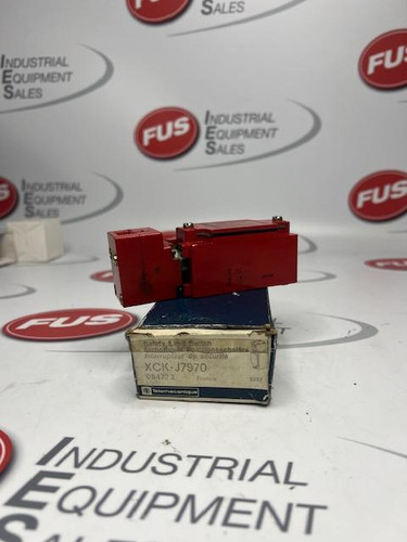 TELEMECANIQUE XCK-J7970 SAFETY LIMIT SWITCH 