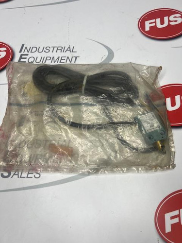 TELEMECANIQUE XCM A1032 LIMIT SWITCH 