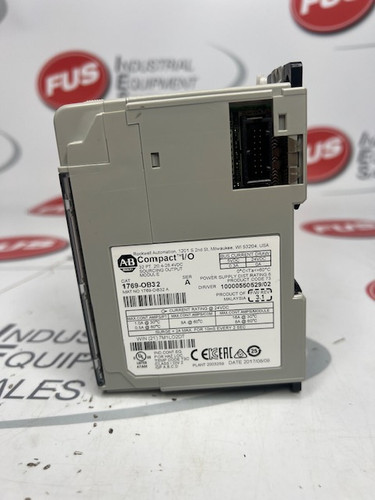 ALLEN BRADLEY 1769-OB32 PLC I/O MODULE