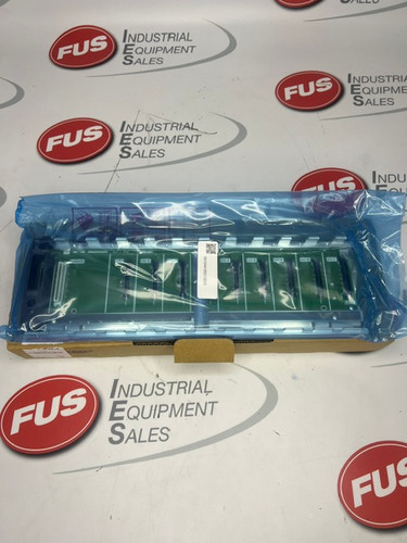 MITSUBISHI R38B PLC MODULE/RACK
