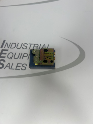TELEMECANIQUE PXC-M121 PNEUMATIC SWITCH