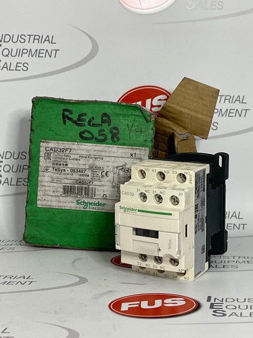 Schneider CAD32F7 Control Relay, 110V