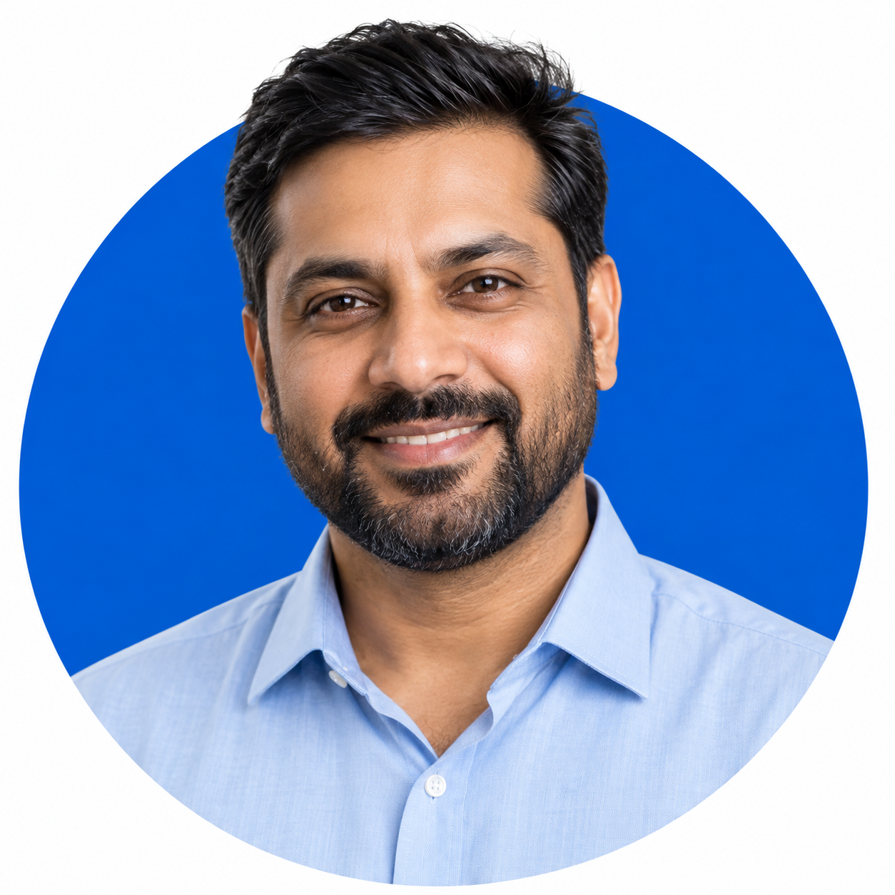 Illustrative sales expert portrait with blue circle