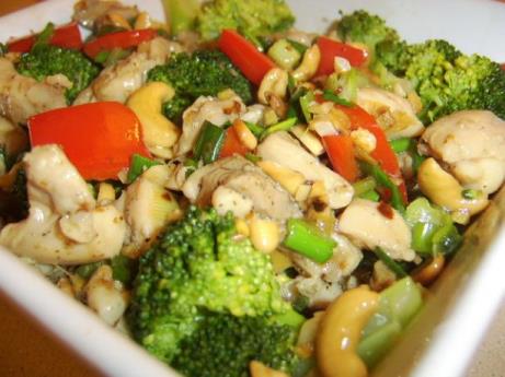 Close-up photo of Chicken & Cashew Stir Fry