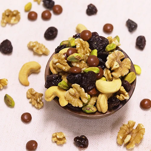 sunnyland-farms-chocolate-cherry-trail-mix