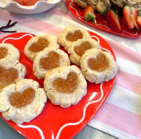 sunnyland-farms-heart-thumbprint-shortbread