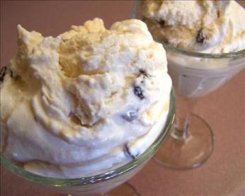 Rum Raisin Ice Cream in serving glasses