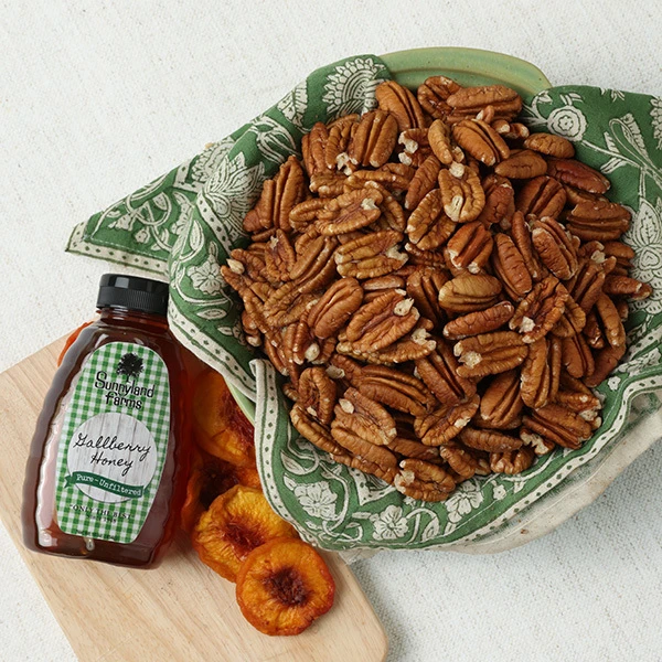 sunnylad-farms-raw-mammoth-pecan-halves-gift-tin