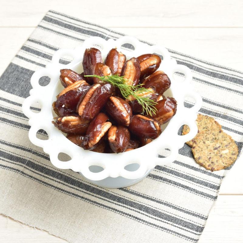 Dates And Pecans - Home Box