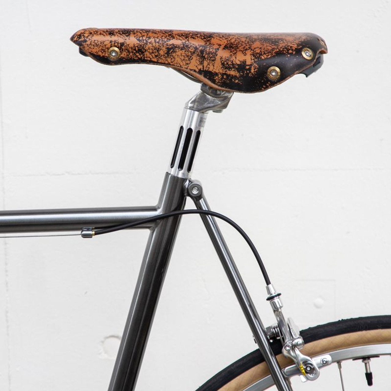 Gilles Berthoud Aravis Leather Saddle with Titanium Rails