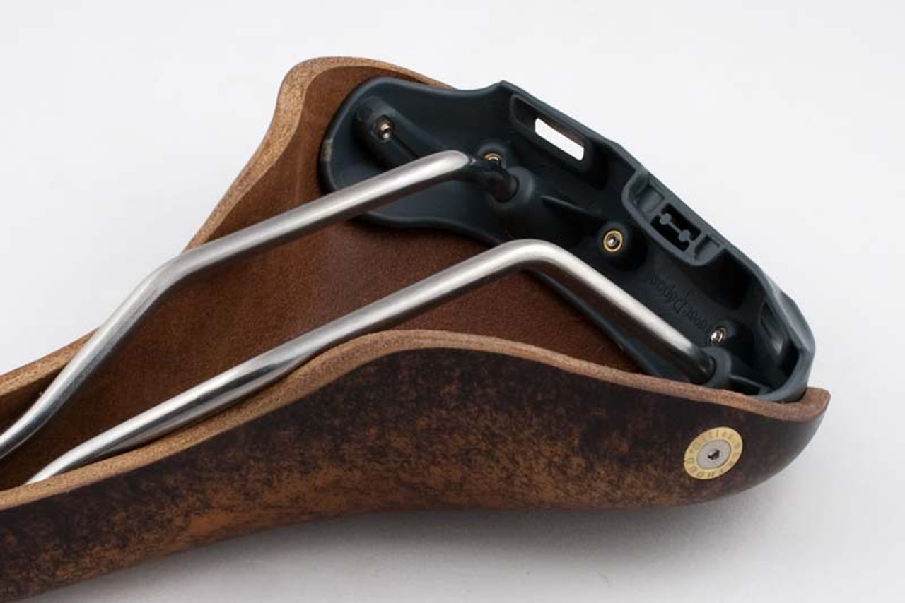 送料無料得価GILLES BERTHOUD Aravis brooks カンパニョーロ　フィジーク セライタリア ANATOMICA S-WORKS surly ブルックス