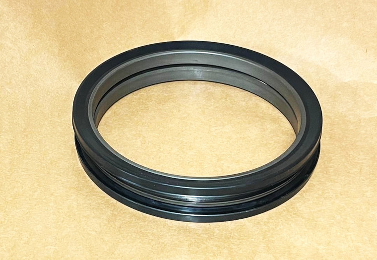 AT388624 - John Deere 333G Floating Seal