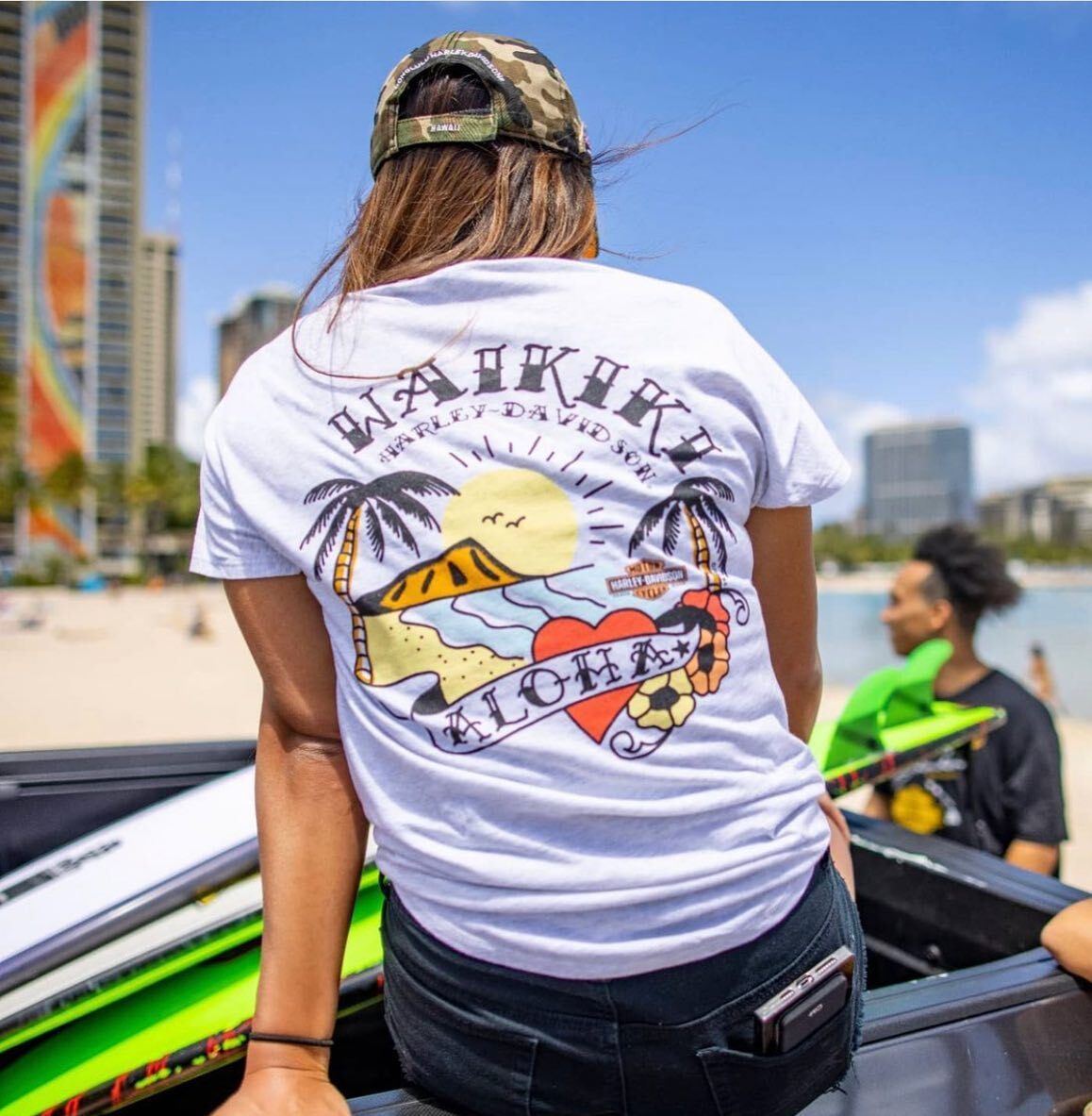 Harley-Davidson Men's Hawaii '59 Pocket T-shirt. Men's Traditional Black Pocket Tee.