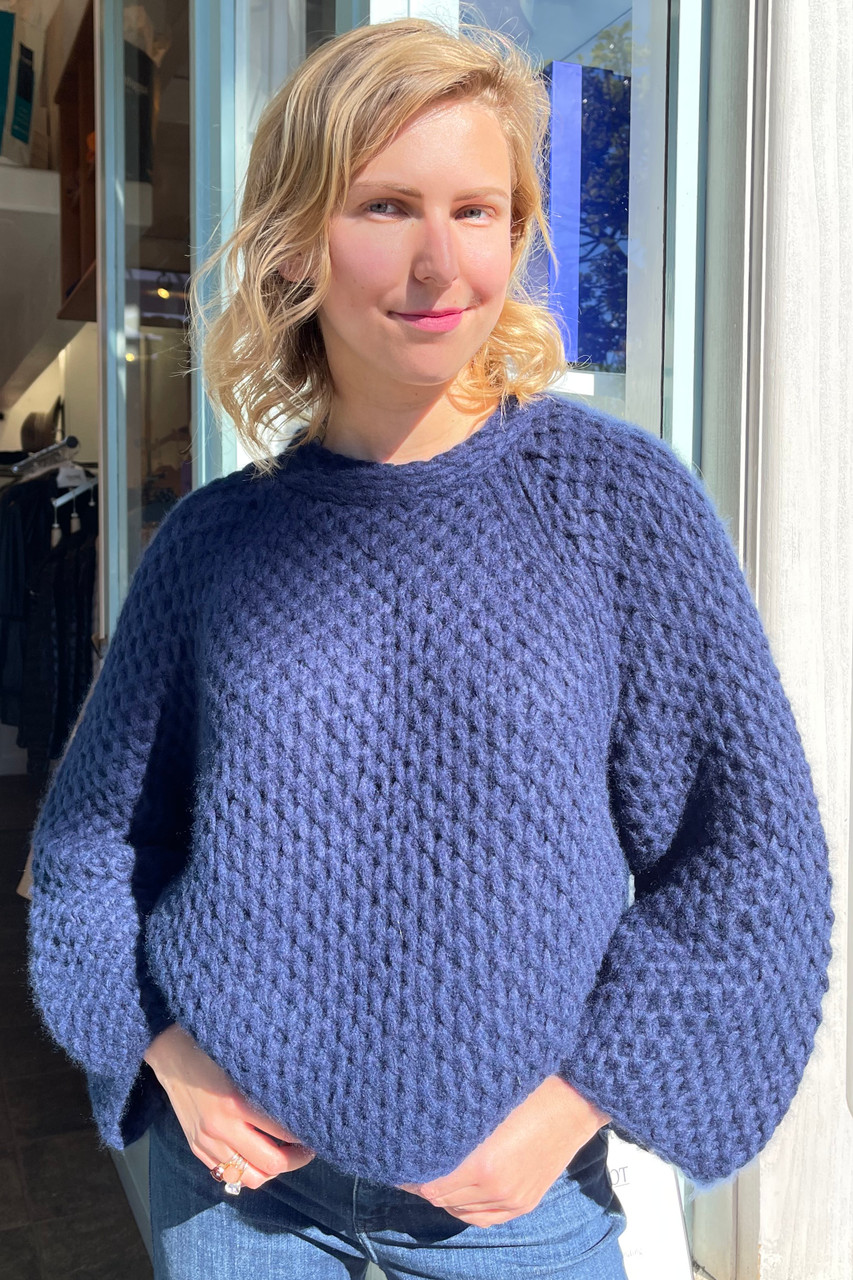 Iris Von Arnim Moya Cashmere/Silk Handknit Sweater in Midnight