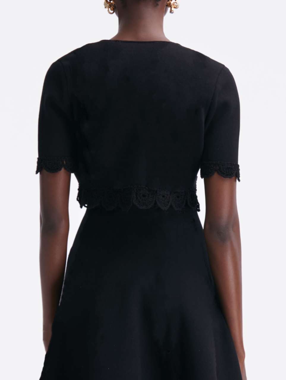 Oscar de la Renta Short Sleeve Scalloped Cardigan in Black