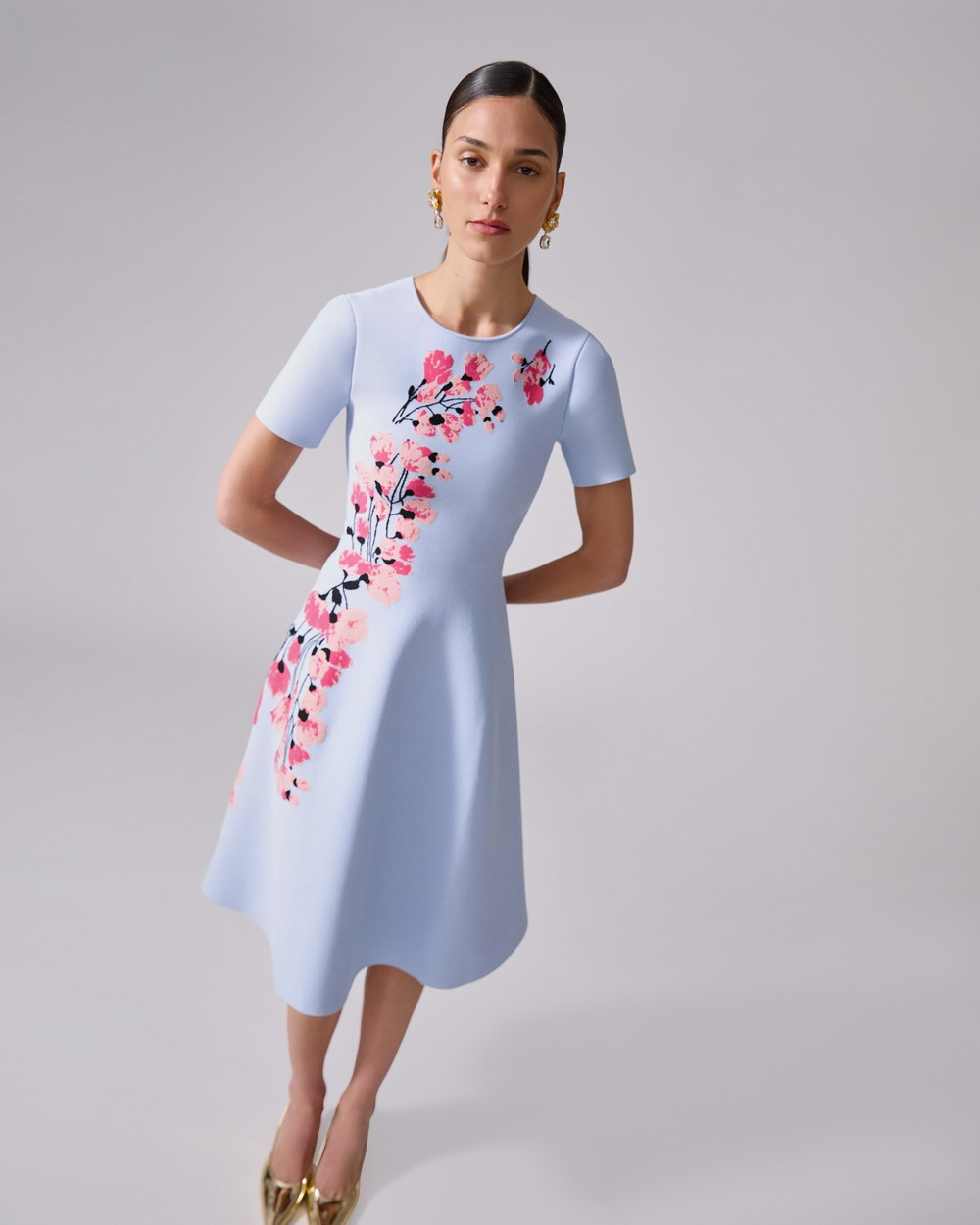 sandro cut out dress side Midi pencil with cut-out detail and flounce - Black feminine details and vibrant Boho Embroidered Fringe Dress Rose Pink Color:Pistachio