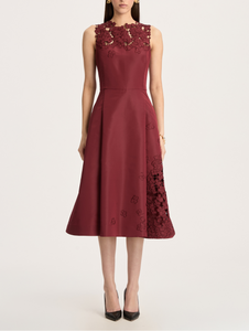 *VIRTUAL TRUNK SHOW* Oscar de la Renta Sleeveless Embroidered Cut Out Cocktail Dress *VIRTUAL TRUNK SHOW* Oscar de la Renta Sleeveless Embroidered Cut Out Cocktail Dress