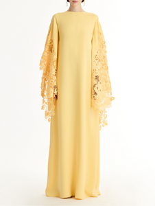 *VIRTUAL TRUNK SHOW* Oscar de la Renta Long Sleeve Draped Porcelain Flowers Guipure Caftan *VIRTUAL TRUNK SHOW* Oscar de la Renta Long Sleeve Draped Porcelain Flowers Guipure Caftan