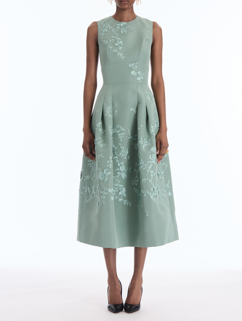 *VIRTUAL TRUNK SHOW* Oscar de la Renta Sleeveless Tonal Threadwork Silk Faille Cocktail Dress Without Shawl