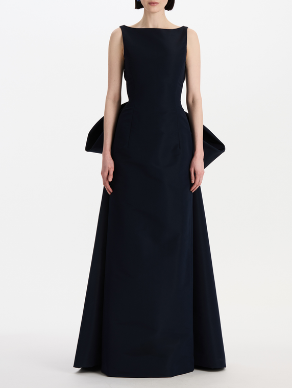 *VIRTUAL TRUNK SHOW* Oscar de la Renta Sleeveless Boat Neck Draped Back Faille Gown