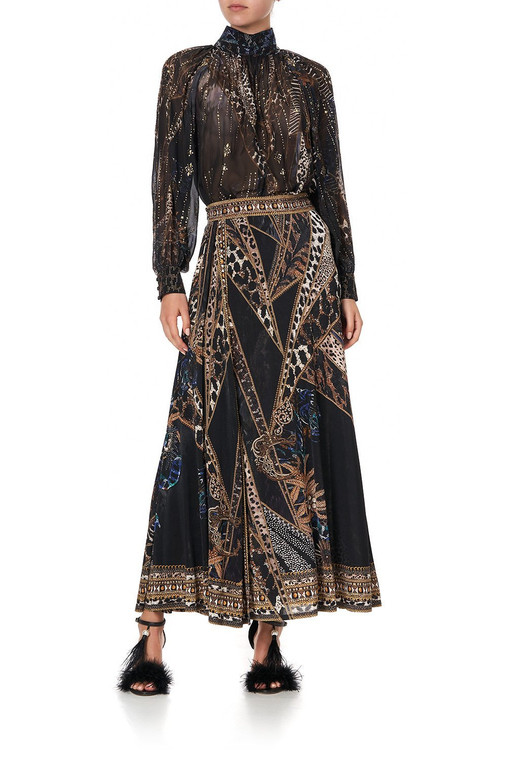 Camilla Raglan Button Up Shirt in Lady Stardust, Size Small