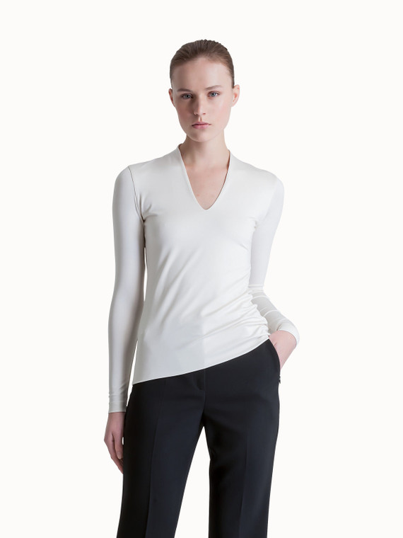 Akris Silk Jersey Stretch V-Neck Long Sleeve Top in Off White