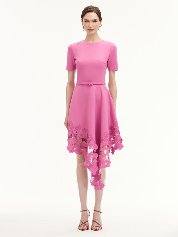 *VIRTUAL TRUNK SHOW* Oscar de la Renta Short Sleeve Mock Neck Orchid Guipure Hem Dress in Rosehip