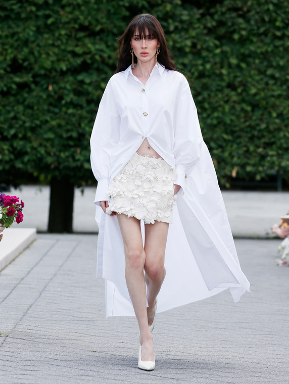 *VIRTUAL TRUNK SHOW* Oscar de la Renta Orchid Embroidered Mini Skirt in Ivory