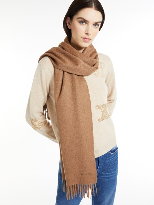 【送料&関税込】Max Mara Biscuit Cashmere Baci Scarf Max Mara Baci Cashmere Scarf in Brown