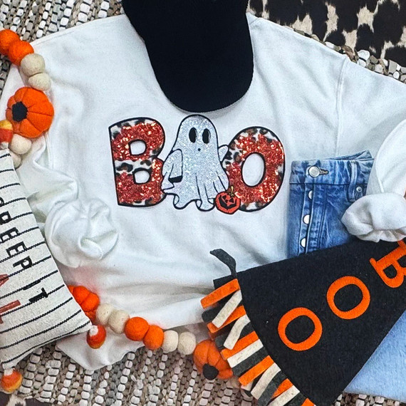 Sequin Orange & Leopard Boo w. Ghost Patch T-shirt, featuring a spooky ghost graphic with glittery red and leopard print details, styled with Halloween-themed accessories.
