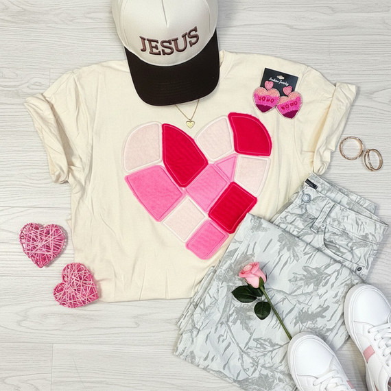 Patchwork Velvet Heart Patch, embroidered patch featuring a colorful patchwork heart design with shades of pink and red.