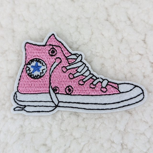 Sneaker Embroidered HAT/POCKET Patch, Pink sneaker embroidered patch with black outlines, blue star logo on the side, white sole, and laces, designed for clothing or accessories decoration.