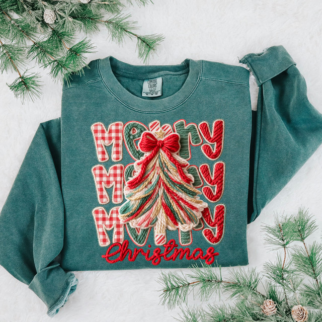 Faux Yarn Patterned Merry Christmas DTF Heat Transfer, Christmas-themed sweatshirt with a 3D yarn Christmas tree design and festive text.