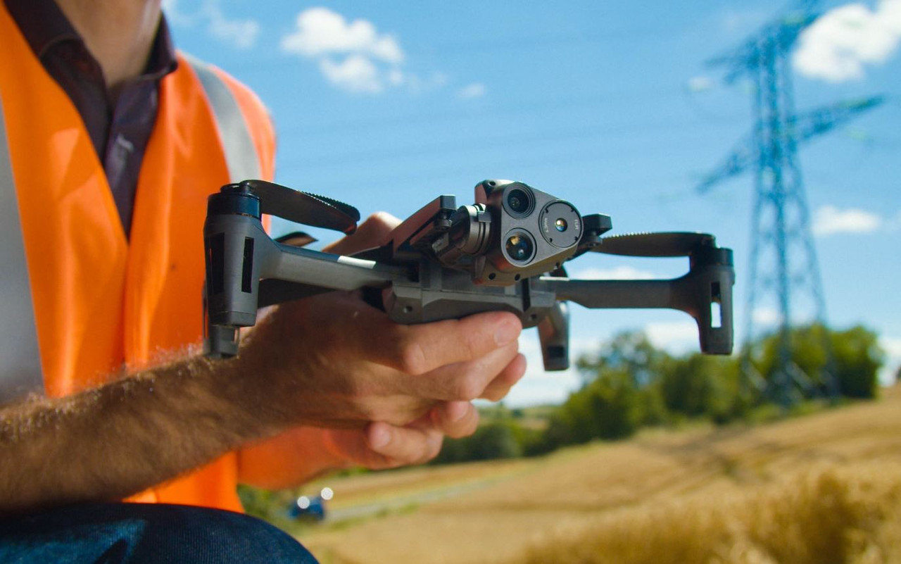 Parrot - Drone Anafi Télécommande Skycontroller 3, Drone avec Pivot