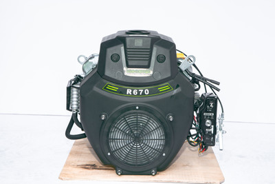 22HP 4-STROKE GASOLINE ENGINE - ELECTRIC START - 1" PTO - Weighs 105lbs