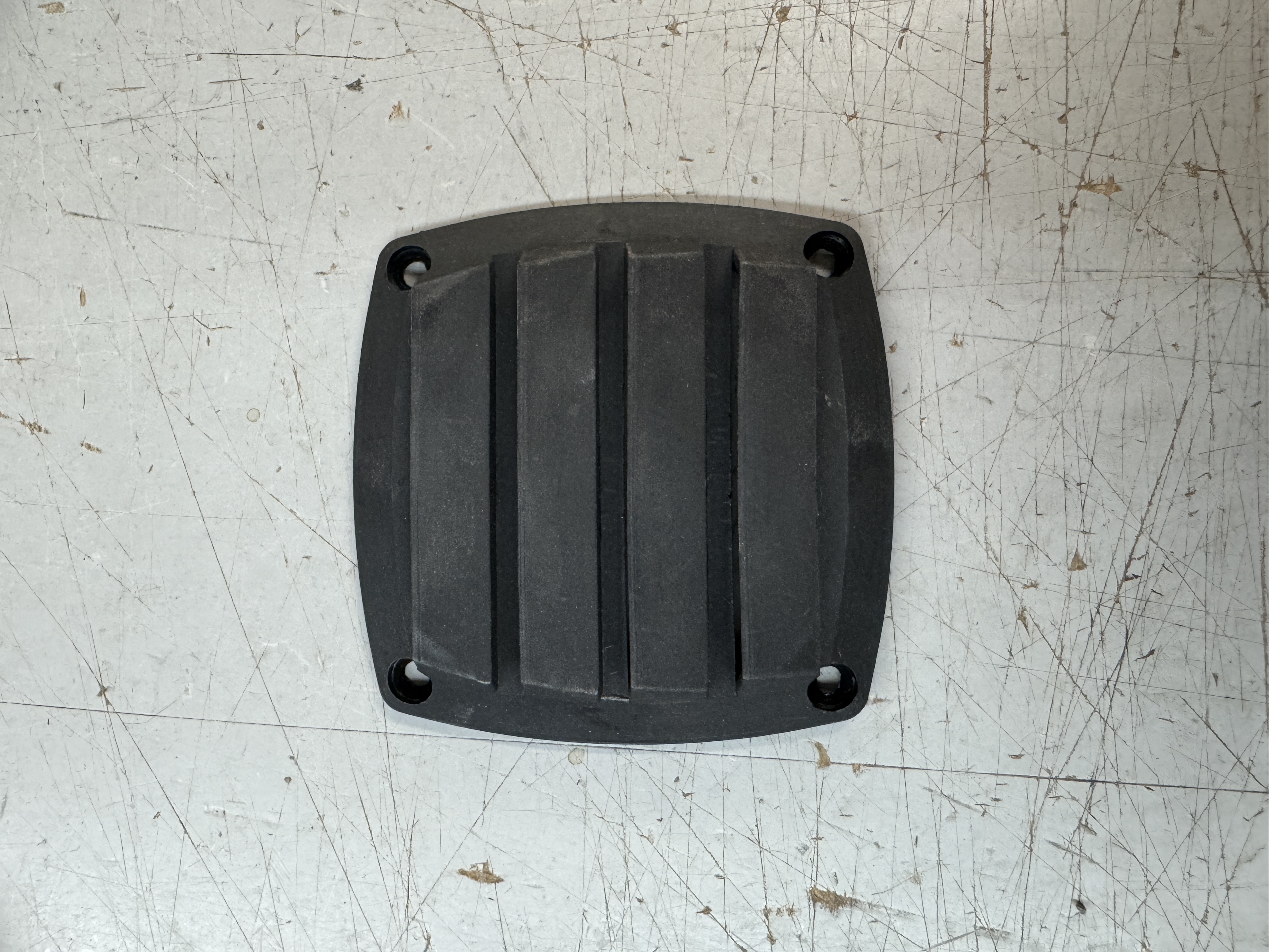 SURFACE DRIVE CLUTCH VENT