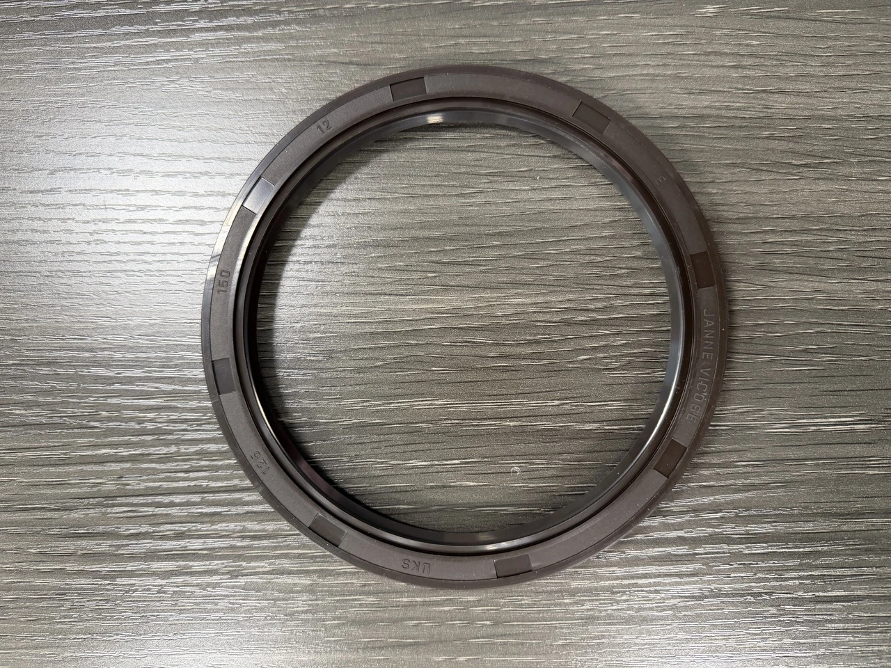 PRO R CLUTCH OIL SEAL LARGE ONLY - FIRST GENERATION