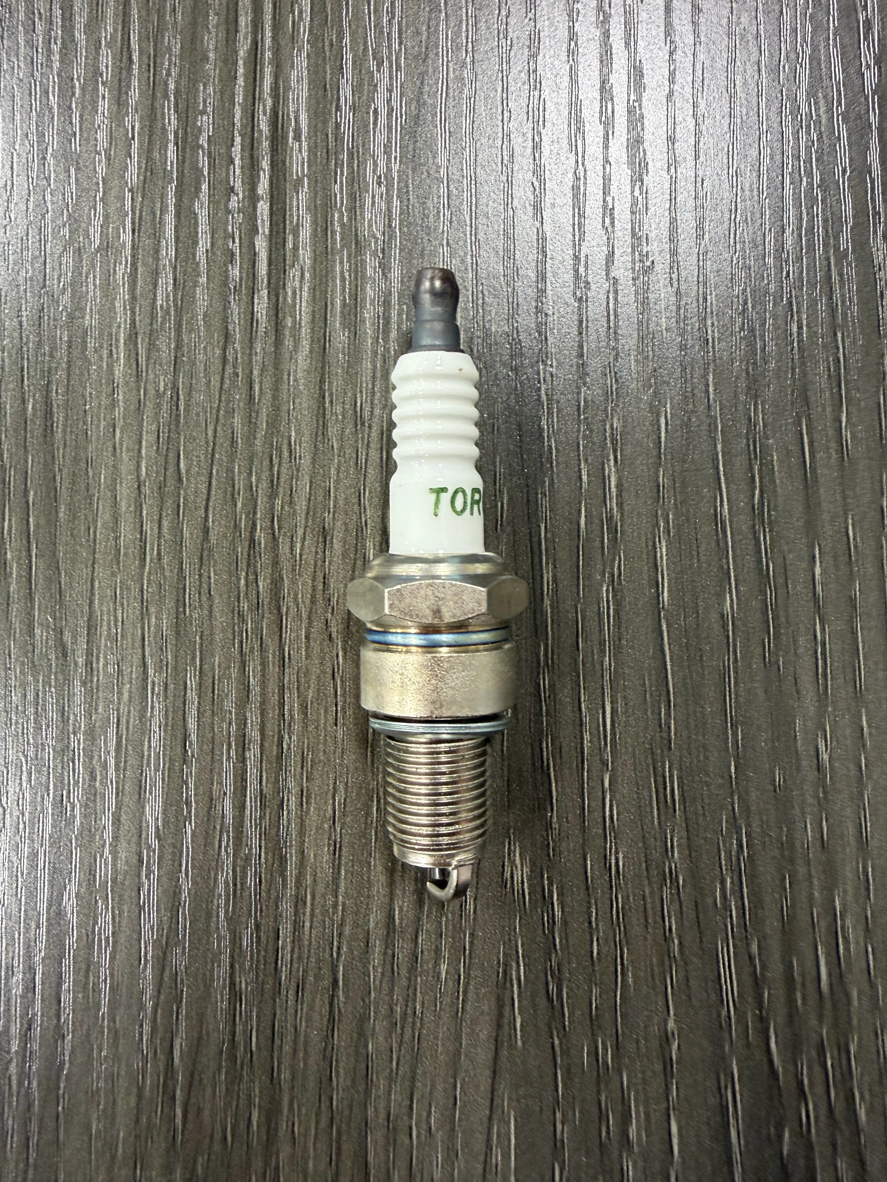 SPARK PLUGS FOR R180D