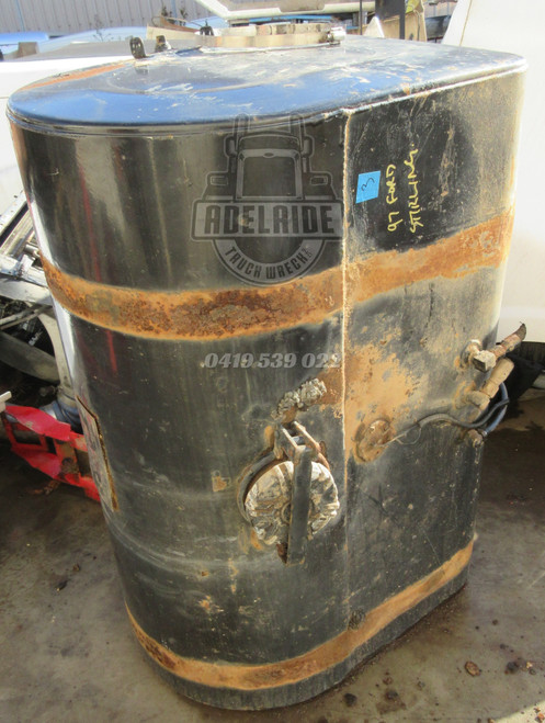 Ford Sterling Tank - Wrecking Truck (72) 1996