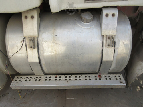 Fuel Tanks Freightliner 379L - Wrecking Truck (207)