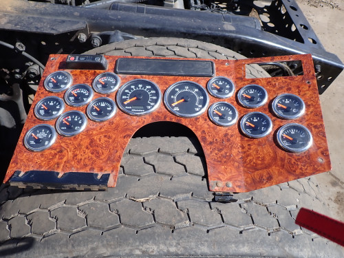 2011 Freightliner Argosy Gauge Cluster