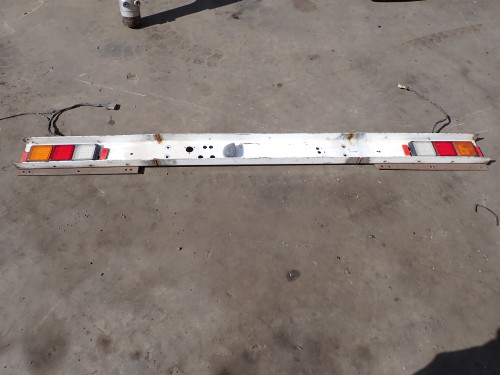 2007 Freightliner Argosy Tail Light Bar