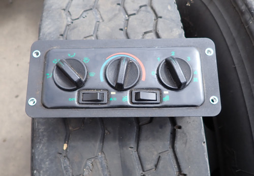 2015 Kenworth K200 Heating/Cooling Switches